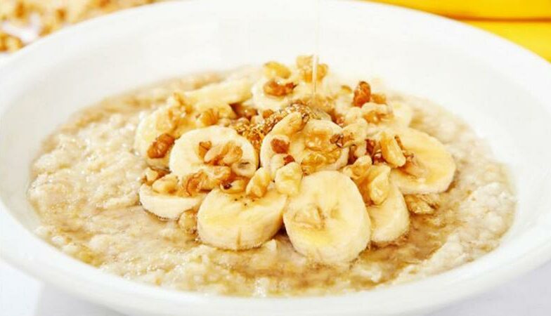 Каша с медом и бананом