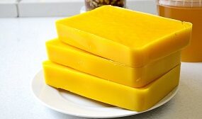как осветлить пчелиный воск