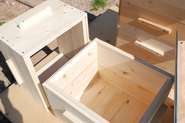 Сборка гнездового корпуса