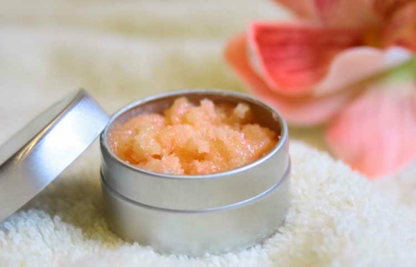 Сахарно-медовый скраб для губ